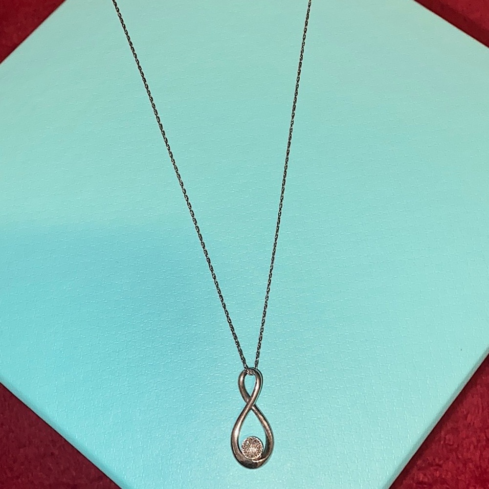 Zales Twist Necklace
